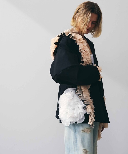 AKTE（アクテ）の「コクーンスリーブデザインジャケット（ノーカラージャケット・レディース・ブラック/キャメル・1/2）」の3枚目の写真