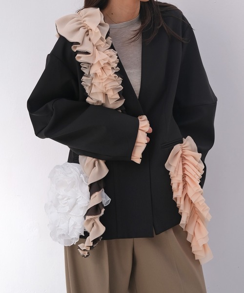 AKTE（アクテ）の「コクーンスリーブデザインジャケット（ノーカラージャケット・レディース・ブラック/キャメル・1/2）」の16枚目の写真