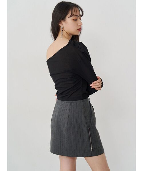 MURUA（ムルーア）の「ドレープワンショルトップス（Tシャツ/カットソー・レディース・ホワイト/ブラック/モカ・FREE）」の22枚目の写真