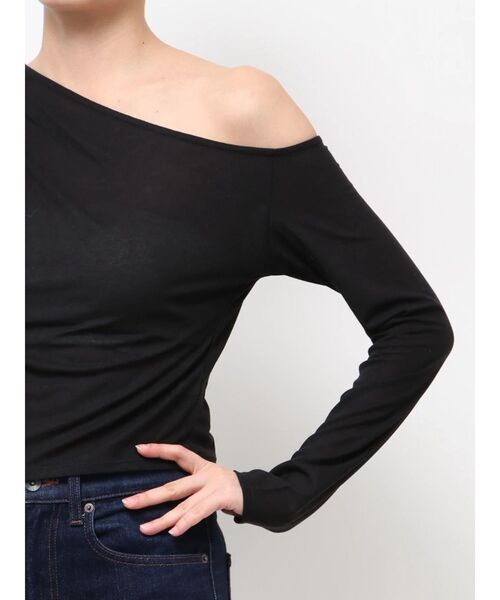 MURUA（ムルーア）の「ドレープワンショルトップス（Tシャツ/カットソー・レディース・ホワイト/ブラック/モカ・FREE）」の10枚目の写真