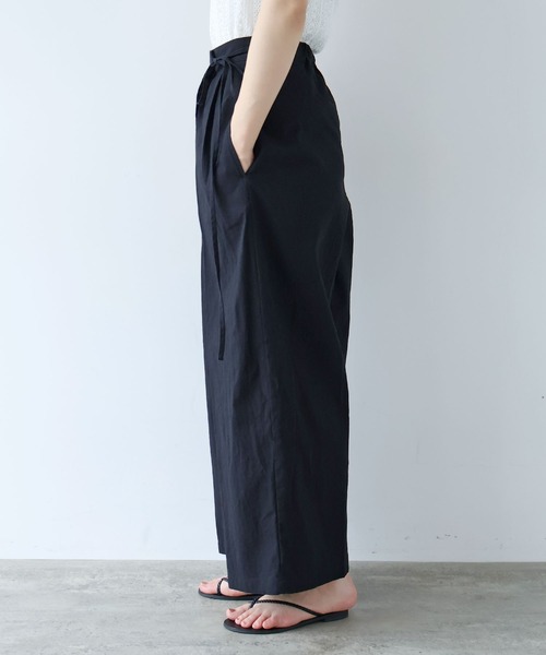yuni(ユニ )の「高密度Cotton/Linen high waist wrap パンツ(その他パンツ・レディース・アイボリー/ブラック・S/M)」の22枚目の写真