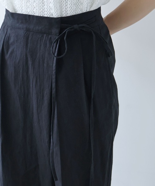 yuni(ユニ )の「高密度Cotton/Linen high waist wrap パンツ(その他パンツ・レディース・アイボリー/ブラック・S/M)」の20枚目の写真