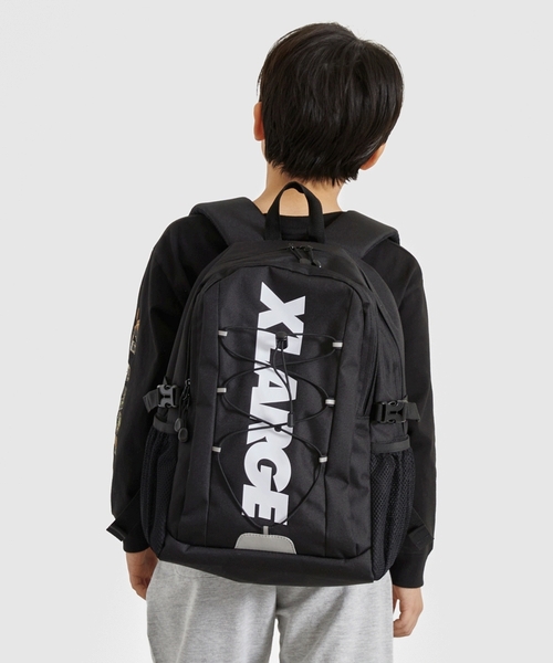 XLARGE KIDS（エクストララージキッズ）の「ロゴストリング バックパック（バックパック/リュック・キッズ・ベージュ/ブラック/ネイビー・F）」の2枚目の写真