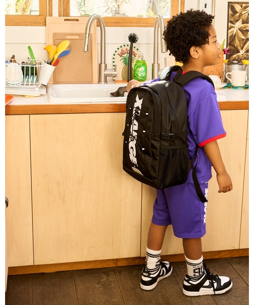 XLARGE KIDS（エクストララージキッズ）の「ロゴストリング バックパック（バックパック/リュック・キッズ・ベージュ/ブラック/ネイビー・F）」の4枚目の写真