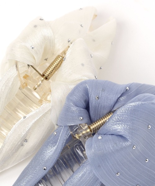 LAKOLE（ラコレ）の「プチビジューシアーバンスクリップ / 644588（バレッタ/ヘアクリップ・レディース・ブラック/ブルー・FREE）」の6枚目の写真