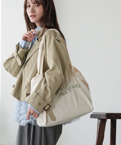 mili an deni(ミリアンデニ)の「刺繍フォントトートバッグ(トートバッグ・レディース・イエロー/ブルー/オフホワイト・F)」の7枚目の写真