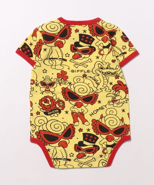 HYSTERIC MINI(ヒステリックミニ)の「TATTOO PARLOUR総柄 半袖ロンパース(スタイ/よだれかけ・キッズ・ホワイト/イエロー・80/70)」の3枚目の写真