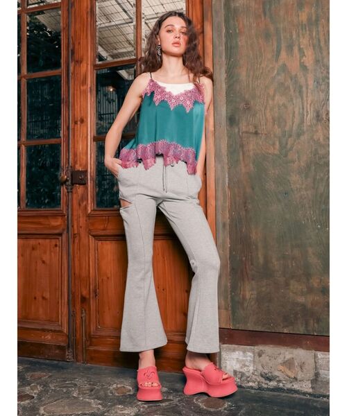 EVRIS(エヴリス)の「厚底フリンジズタッズサンダル(サンダル・レディース・ブラック/ピンク/ベージュ・SMALL/LARGE/MEDIUM)」の6枚目の写真