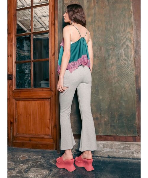 EVRIS(エヴリス)の「厚底フリンジズタッズサンダル(サンダル・レディース・ブラック/ピンク/ベージュ・SMALL/LARGE/MEDIUM)」の7枚目の写真