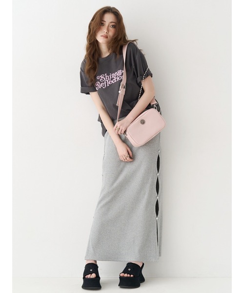 EVRIS(エヴリス)の「厚底フリンジズタッズサンダル(サンダル・レディース・ブラック/ピンク/ベージュ・SMALL/LARGE/MEDIUM)」の11枚目の写真