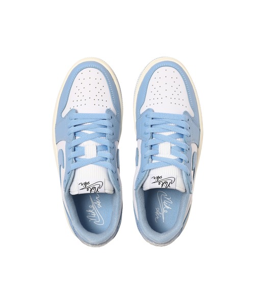 JORDAN BRAND(ジョーダンブランド)の「WMNS AIR JORDAN 1 TRIPLE STACK HV8288-402(スニーカー・レディース・ライトブルー・24.5cm/24cm/23.5cm/23cm/25cm)」の5枚目の写真