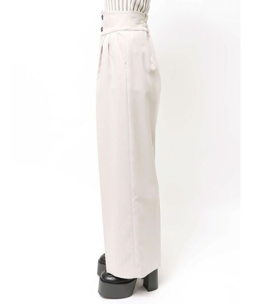 MURUA（ムルーア）の「【接触冷感】ハイウエストセンプレワイドパンツ【セットアップ着用可】（スラックス・レディース・ブルー/ベージュ/グレー/ブラック・2/1）」の11枚目の写真