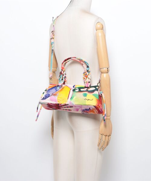 Desigual（デシグアル）の「Desigual × Christian Lacroix｜マルチカラープリントミディアムショルダーバッグ（ショルダーバッグ・レディース・レッド・FREE）」の4枚目の写真