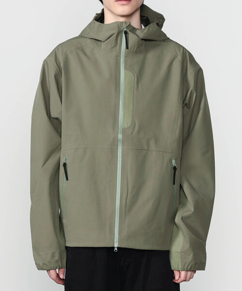 Bshop（ビショップ）の「HIKING PATROL | ARC LIGHTWEIGHT SHELL JACKET 2.0 MEN（その他アウター・メンズ・カーキ・L/M）」の11枚目の写真
