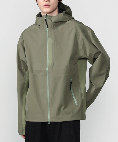 Bshop（ビショップ）の「HIKING PATROL | ARC LIGHTWEIGHT SHELL JACKET 2.0 MEN（その他アウター・メンズ・カーキ・L/M）」の14枚目の写真