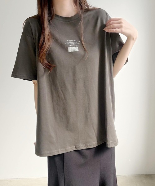 Nana（ナナ）の「ワンポイントロゴ ビッグシルエットTシャツ（Tシャツ/カットソー・レディース・チャコールグレー・FREE）」の5枚目の写真
