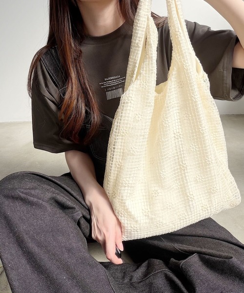 Nana（ナナ）の「ワンポイントロゴ ビッグシルエットTシャツ（Tシャツ/カットソー・レディース・チャコールグレー・FREE）」の16枚目の写真