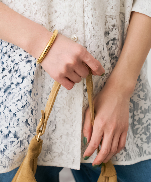 Spick & Span（スピックアンドスパン）の「AEC PARIS / エーイーシー 別注バングル*（ブレスレット・レディース・ゴールド・FREE）」の3枚目の写真