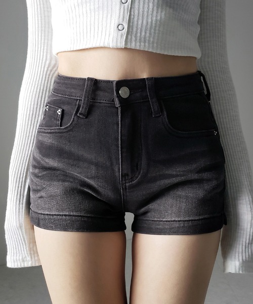 me+em select(ミームセレクト)の「【 2color /3size 】ハイウエストストレッチデニムタイトショートパンツ / high wast stretch denim tight short pants(デニムパンツ・レディース・ブルー/ブラック・MEDIUM/SMALL/LARGE)」の1枚目の写真