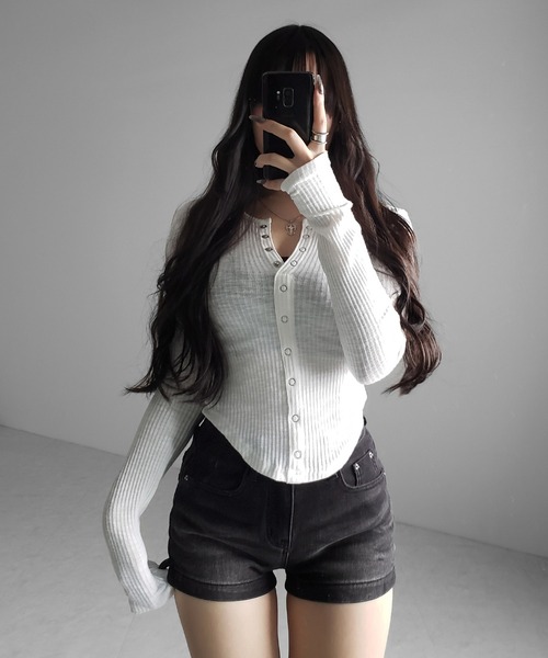 me+em select(ミームセレクト)の「【 2color /3size 】ハイウエストストレッチデニムタイトショートパンツ / high wast stretch denim tight short pants(デニムパンツ・レディース・ブルー/ブラック・MEDIUM/SMALL/LARGE)」の3枚目の写真