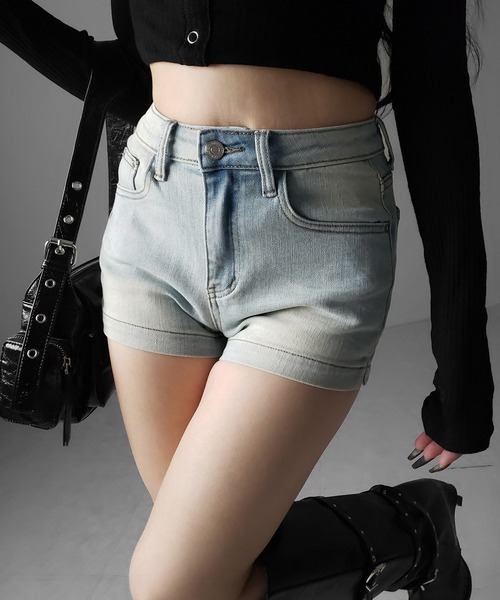 me+em select(ミームセレクト)の「【 2color /3size 】ハイウエストストレッチデニムタイトショートパンツ / high wast stretch denim tight short pants(デニムパンツ・レディース・ブルー/ブラック・MEDIUM/SMALL/LARGE)」の12枚目の写真