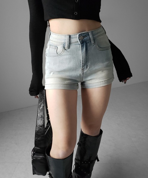me+em select(ミームセレクト)の「【 2color /3size 】ハイウエストストレッチデニムタイトショートパンツ / high wast stretch denim tight short pants(デニムパンツ・レディース・ブルー/ブラック・MEDIUM/SMALL/LARGE)」の13枚目の写真