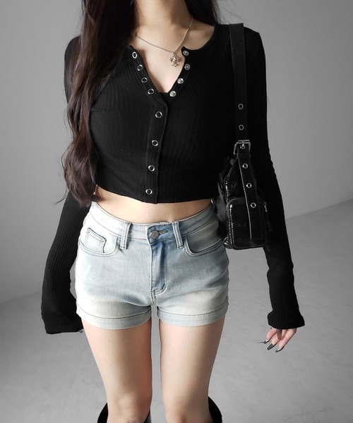 me+em select(ミームセレクト)の「【 2color /3size 】ハイウエストストレッチデニムタイトショートパンツ / high wast stretch denim tight short pants(デニムパンツ・レディース・ブルー/ブラック・MEDIUM/SMALL/LARGE)」の15枚目の写真
