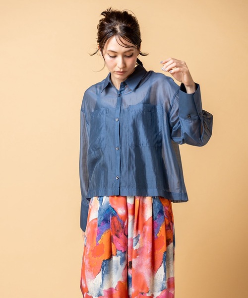 OSMOSIS（オズモーシス）の「クロップドシアーブラウス（シャツ/ブラウス・レディース・ホワイト/ブラック/ブルー・ONE SIZE）」の3枚目の写真