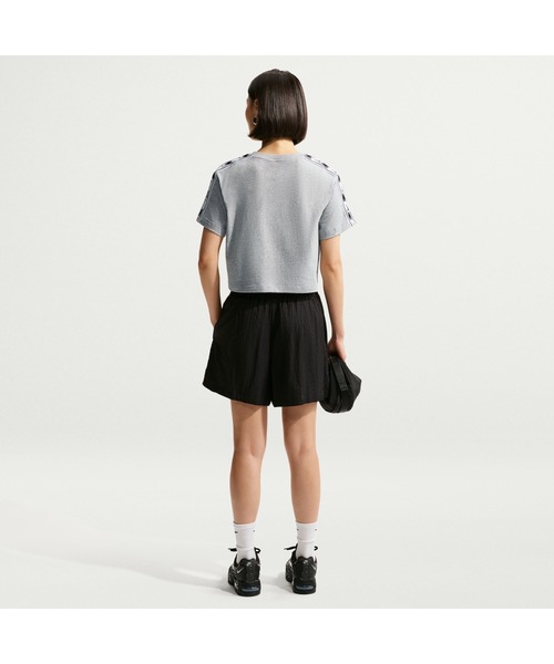 NIKE（ナイキ）の「NIKE/ナイキ W NSW CLSC CROP VARSITY18（Tシャツ/カットソー・レディース・グレー/ライトブルー/ピンク・L/XL/S/M）」の4枚目の写真