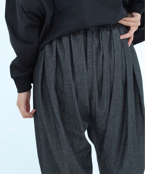 bedsidedrama（ベットサイドドラマ）の「Dream Relaxin Denim Pants（デニムパンツ・レディース・ブラック/インディゴブルー・2/1）」の15枚目の写真