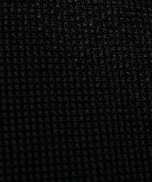 RUDOL（ルドル）の「『RUDOL/ルドル』ワンポイント刺繍ワッフルヘンリーネックTEE（Tシャツ/カットソー・メンズ・ブラック/ホワイト・L/M）」の17枚目の写真