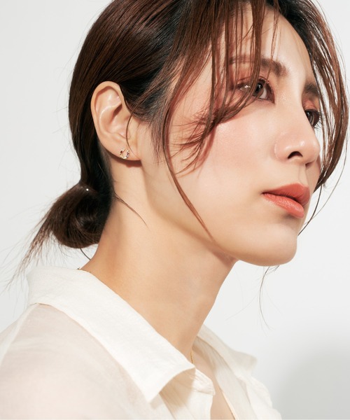 Jewel closet by L&Co.（ジュエルクローゼットバイエルアンドコー）の「K10 カラーストーン 馬蹄 ピアス（ピアス（両耳用）・レディース・イエローゴールド・FREE）」の4枚目の写真