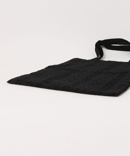 Vincent et Mireille(バンソンエミレイユ)の「【VINCENT ET MIREILLE】HAKOBA BAG / MADE IN INDIA(トートバッグ・レディース・ブラック/ホワイト・FREE)」の4枚目の写真