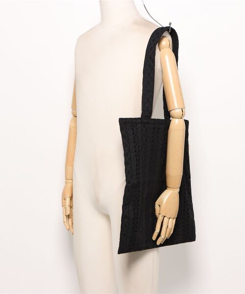 Vincent et Mireille(バンソンエミレイユ)の「【VINCENT ET MIREILLE】HAKOBA BAG / MADE IN INDIA(トートバッグ・レディース・ブラック/ホワイト・FREE)」の6枚目の写真