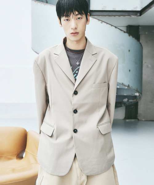NICK&NICOLE(ニックアンドニコール)の「CLASSIC TAILORED JACKET_BEIGE(テーラードジャケット・メンズ・その他・MEDIUM/LARGE)」の1枚目の写真