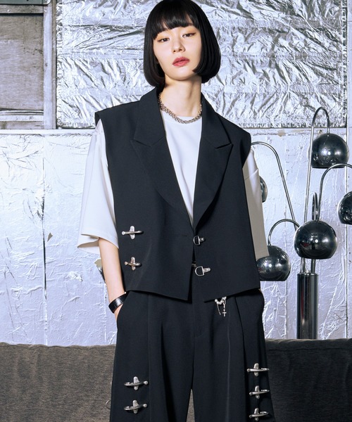 Ellno Loset(エルノロゼット)の「ファイヤーマンバックルジレベスト/SETUP対応(ベスト・メンズ・ブラック/チャコールグレー・SMALL/MEDIUM/LARGE)」の21枚目の写真