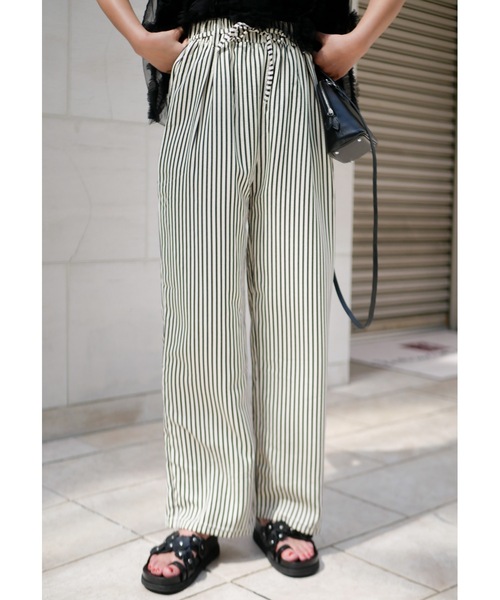 BeBeoD(べベッド)の「ストライプラップデザインストレートパンツ(その他パンツ・レディース・ネイビー/ブラック/ブラウン・フリー)」の6枚目の写真
