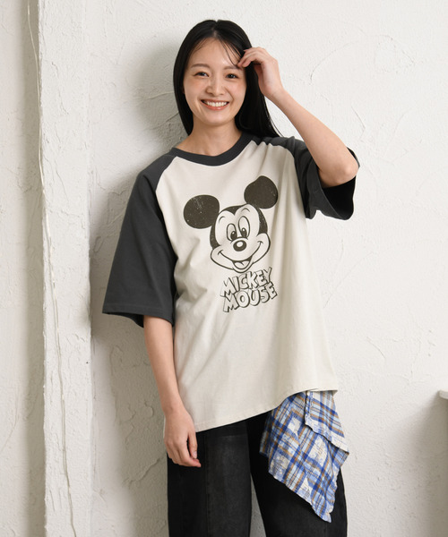 Disney（ディズニー）の「【neos】DISNEY ディズニー ヴィンテージ風 ミッキープリント ルーズシルエットTシャツ かすれ加工 バックプリント 半袖 ユニセックス（Tシャツ/カットソー・レディース・イエロー/スミクロ/アイボリー/ブルー・MEDIUM/X-LARGE/LARGE）」の22枚目の写真