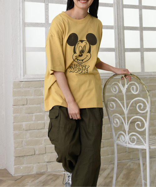 Disney（ディズニー）の「【neos】DISNEY ディズニー ヴィンテージ風 ミッキープリント ルーズシルエットTシャツ かすれ加工 バックプリント 半袖 ユニセックス（Tシャツ/カットソー・レディース・イエロー/スミクロ/アイボリー/ブルー・MEDIUM/X-LARGE/LARGE）」の12枚目の写真