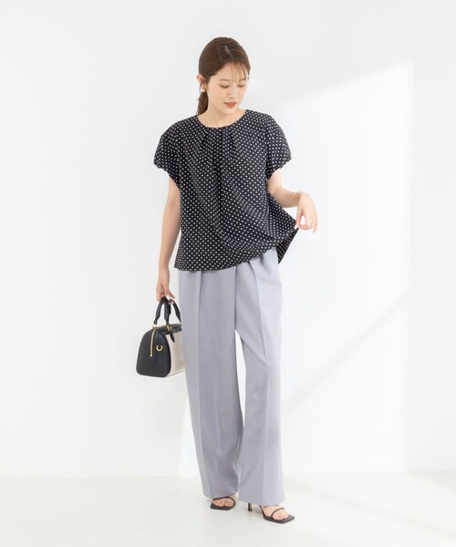 NOLLEY’S(ノーリーズ)の「【WEB限定】ウォッシャブルサッカードット袖ギャザーブラウス(シャツ/ブラウス・レディース・ホワイト系その他4/ブラック系その他3・38)」の3枚目の写真