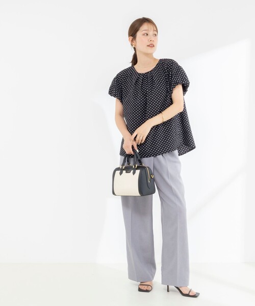 NOLLEY’S(ノーリーズ)の「【WEB限定】ウォッシャブルサッカードット袖ギャザーブラウス(シャツ/ブラウス・レディース・ホワイト系その他4/ブラック系その他3・38)」の4枚目の写真