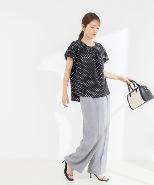 NOLLEY’S(ノーリーズ)の「【WEB限定】ウォッシャブルサッカードット袖ギャザーブラウス(シャツ/ブラウス・レディース・ホワイト系その他4/ブラック系その他3・38)」の5枚目の写真