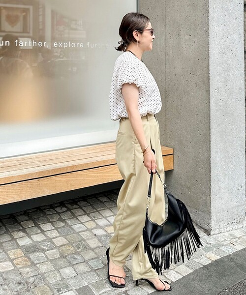 NOLLEY’S(ノーリーズ)の「【WEB限定】ウォッシャブルサッカードット袖ギャザーブラウス(シャツ/ブラウス・レディース・ホワイト系その他4/ブラック系その他3・38)」の13枚目の写真
