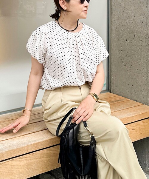 NOLLEY’S(ノーリーズ)の「【WEB限定】ウォッシャブルサッカードット袖ギャザーブラウス(シャツ/ブラウス・レディース・ホワイト系その他4/ブラック系その他3・38)」の18枚目の写真