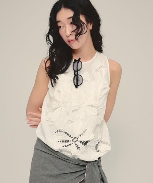 eL(エル)の「【eL】Made in India Cut Work Sleeveless Blouse/699069(シャツ/ブラウス・レディース・ブラック/オフホワイト・FREE)」の7枚目の写真