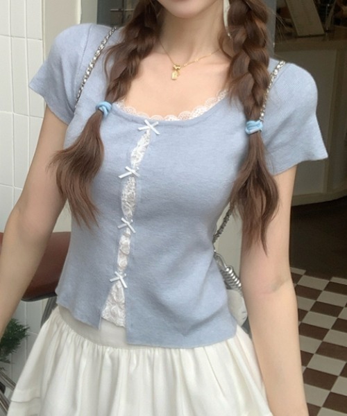 AMAJI(アマジ)の「レース切替 フェイクレイヤード 半袖Tシャツ(Tシャツ/カットソー・レディース・ライトブルー・FREE)」の1枚目の写真