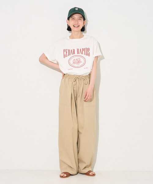 FREAK'S STORE(フリークスストア)の「フラワープリントTシャツ/ロゴTシャツ(Tシャツ/カットソー・レディース・オフホワイト/ライトグレー/チャコール・フリ-)」の7枚目の写真