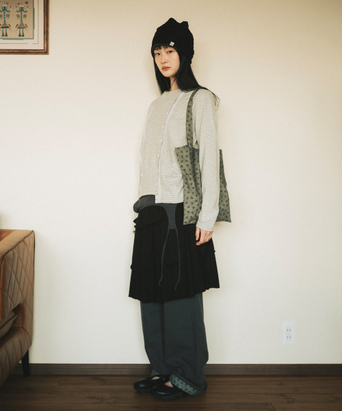 OHESHIO(オヘシオ)の「FLORAL COTTON ECO BAG, KHAKI(エコバッグ/サブバッグ・レディース・その他・FREE)」の5枚目の写真