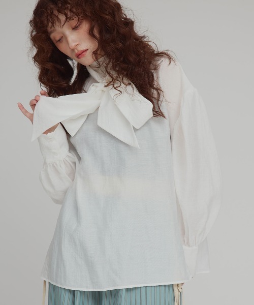 W:Huku(フーク)の「スタンドカラー ボウタイ シアー ブラウス / Stand Collar Bow Tie Blouse(シャツ/ブラウス・レディース・イエロー系その他/ホワイト/グレー系その他・FREE)」の6枚目の写真