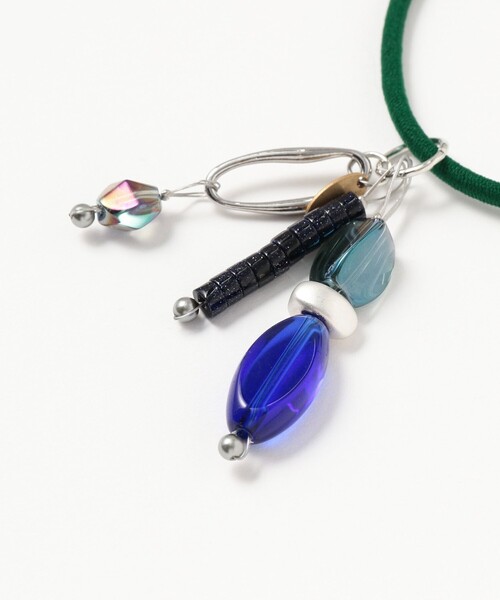Ray BEAMS(レイビームス)の「LY / Nana hair tie(その他ヘアアクセサリー・レディース・グリーン/レッド・ONE SIZE)」の3枚目の写真